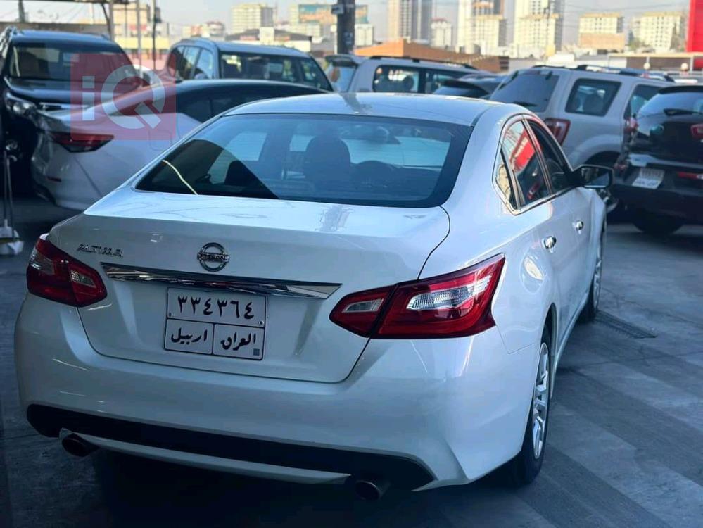 نيسان ألتيما